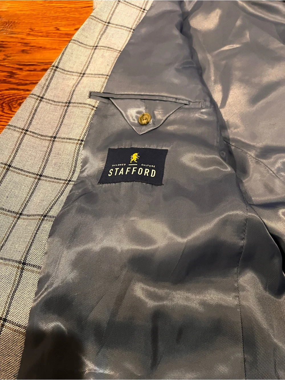 Stafford effortless lapels summer